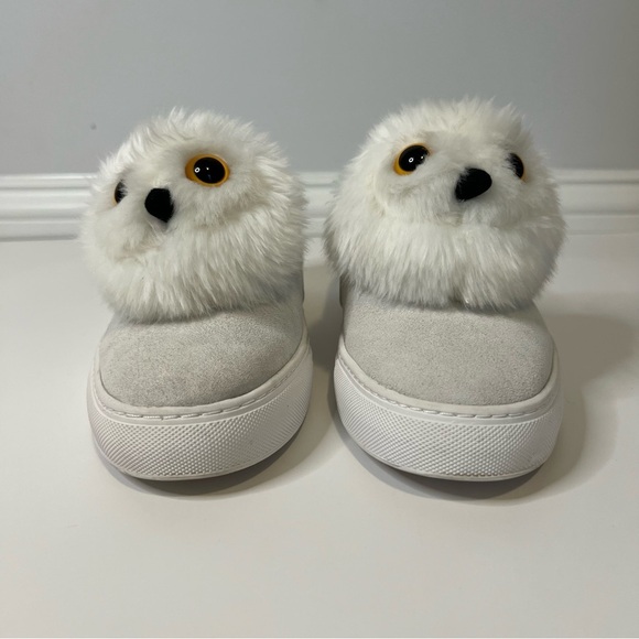 Katy Perry Collections Shoes - Katy Perry Women's White Suede Slip On Sneakers Owl Pom‎ Pom Accents Size 8.5